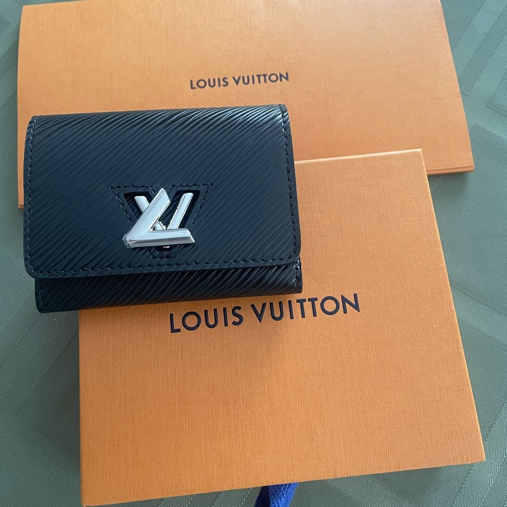 Louis Vuitton Twist Epi Wallet NWT!